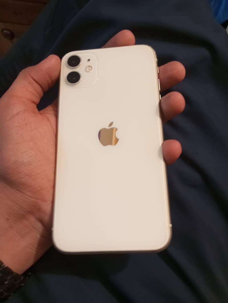Apple iPhone 11 0
