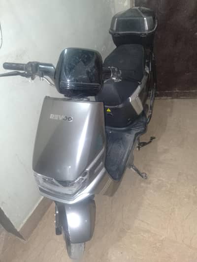 Revoo Electric bike