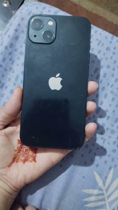 Apple iPhone 13