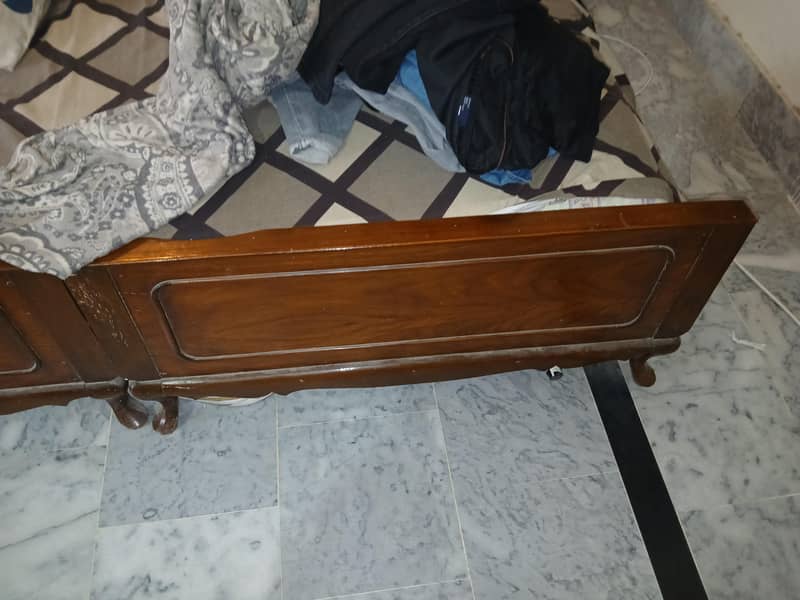 2 single Bed 1