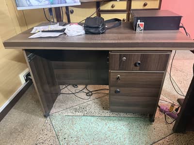 Super Cheap Brand new condition table