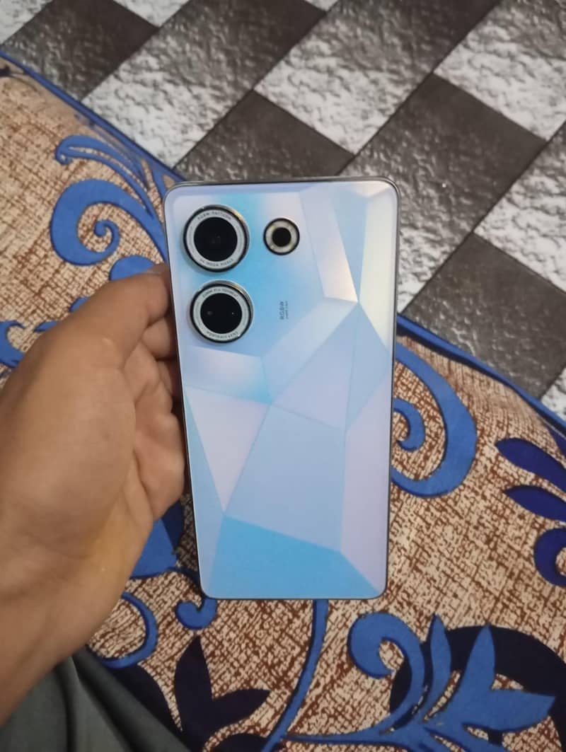Tecno CAMON 20 0