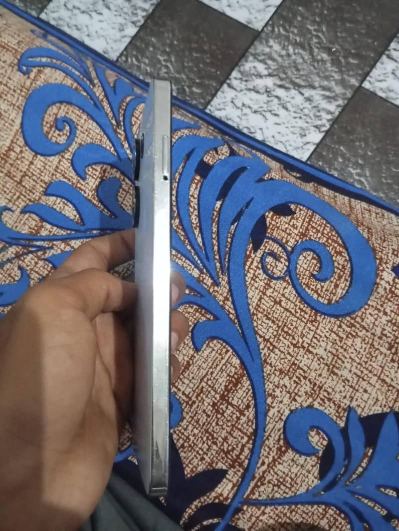 Tecno CAMON 20 2
