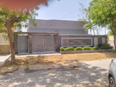 House 400 Sqyd Single Storey Bungalow For Sale