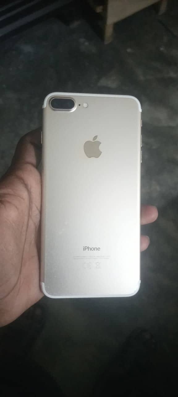 Apple iPhone 7 Plus 2