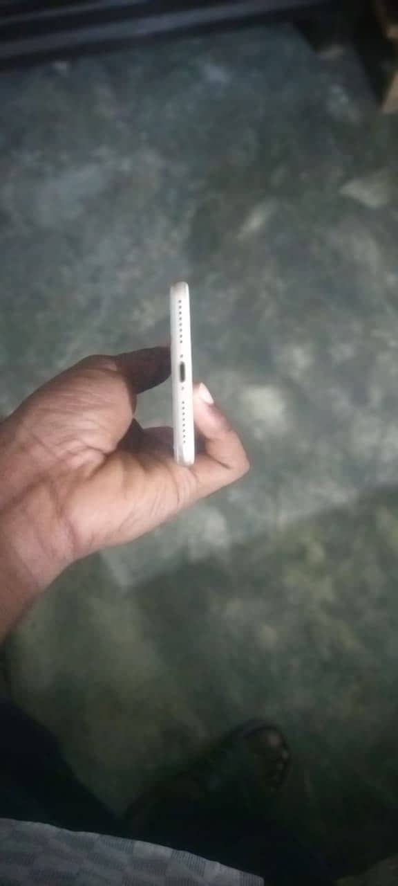 Apple iPhone 7 Plus 3