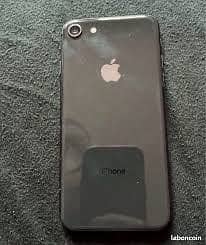 Apple iPhone 8 1