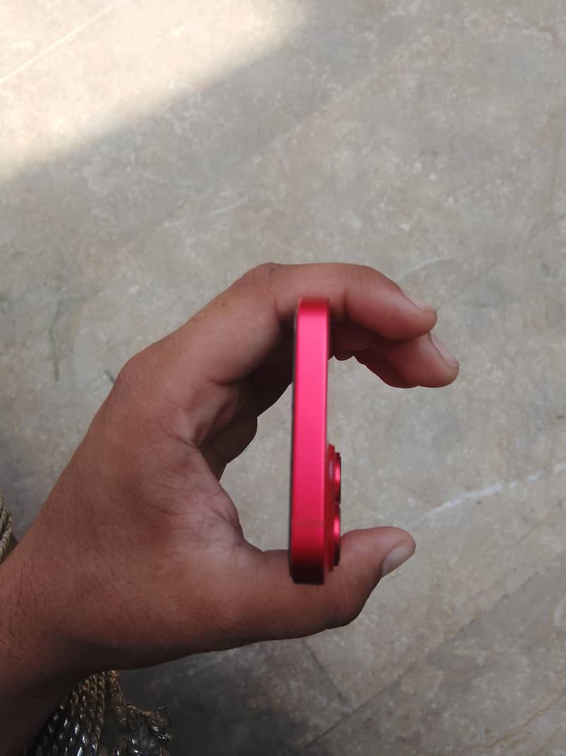 Apple iPhone 14 3