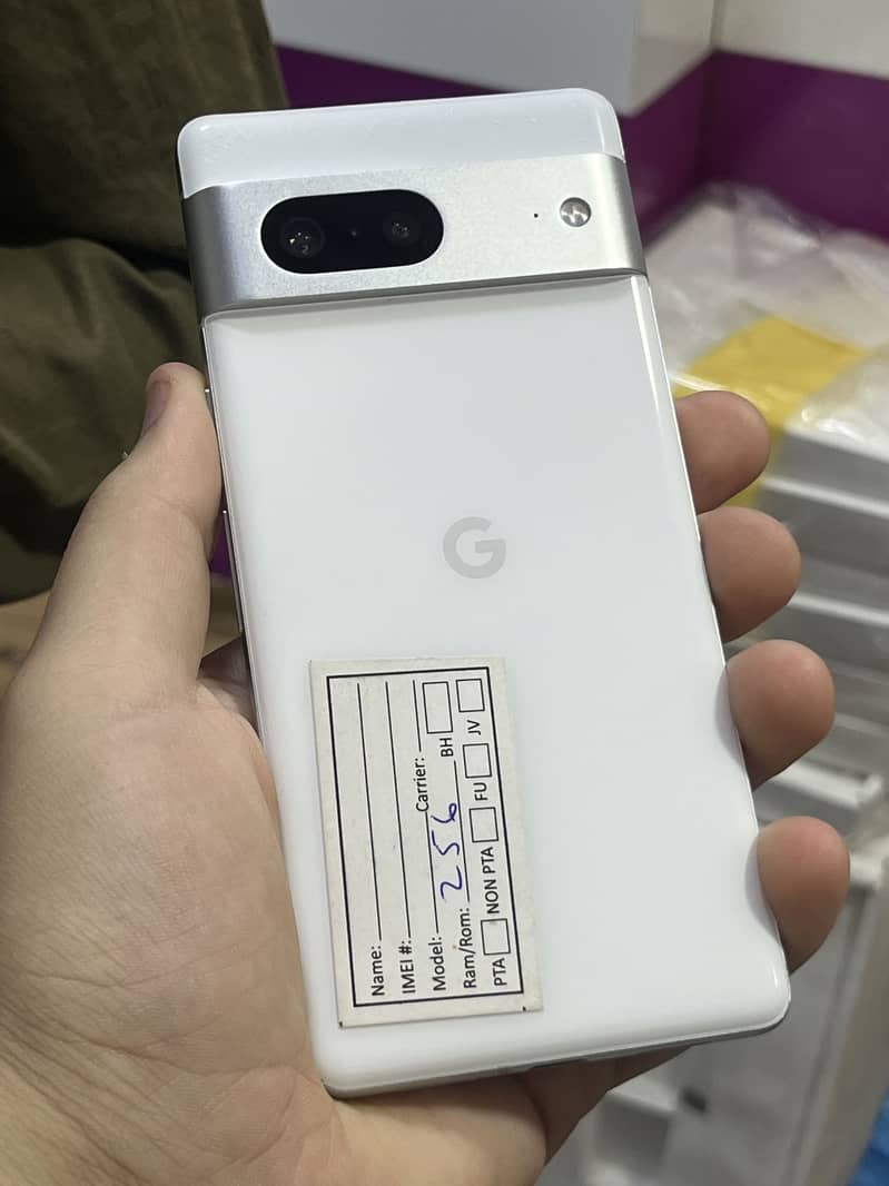 Google Pixel 7 4
