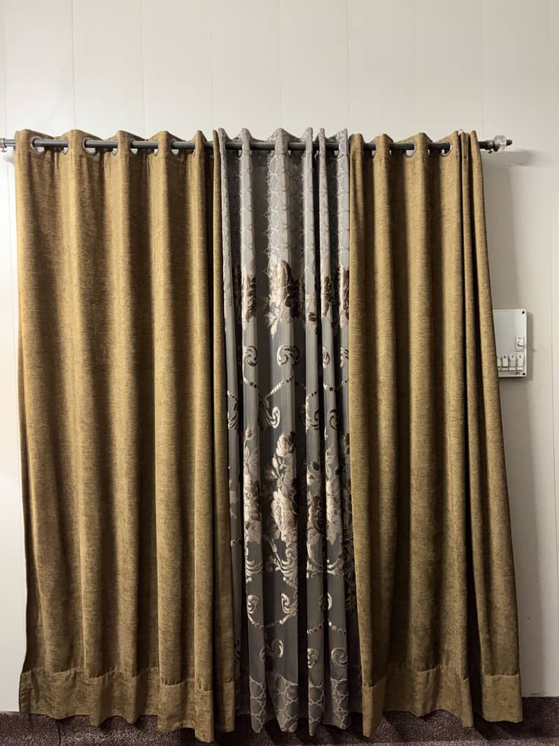 Curtains 0