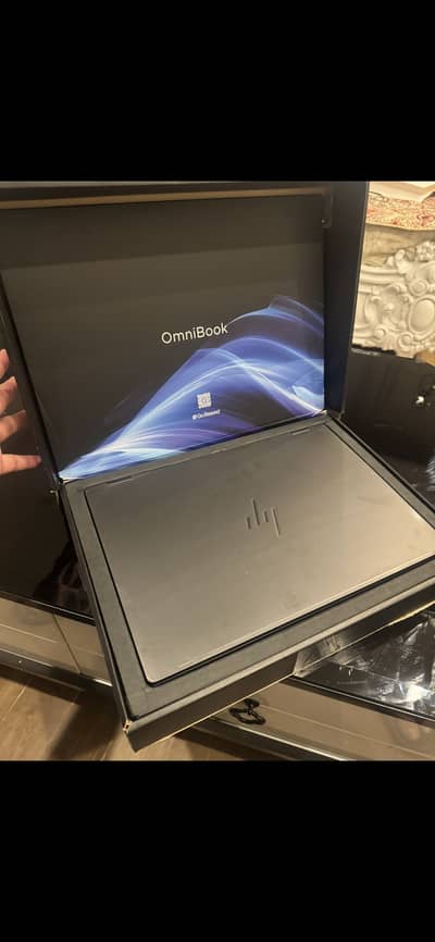 NEW HP OMNIBOOK 2K 1TB ( used only 1 week )