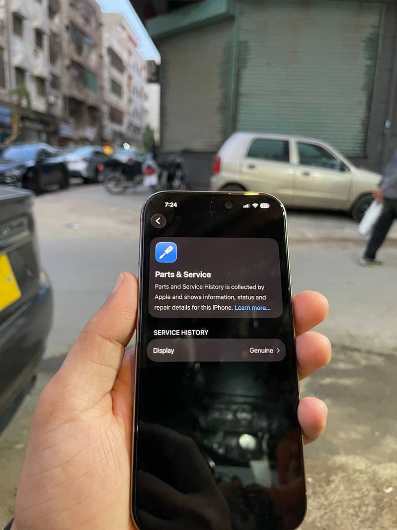 Apple iPhone 16 Pro 4