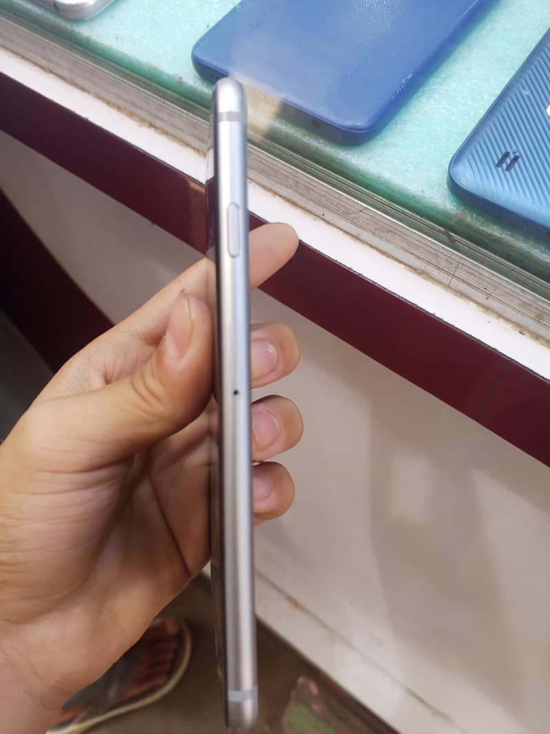 Apple iPhone 6 2
