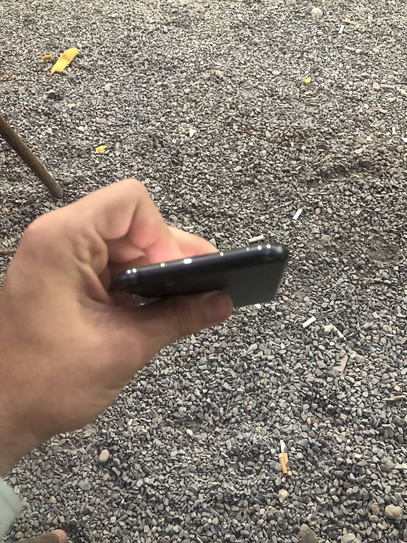 iphone 11 pro max 3