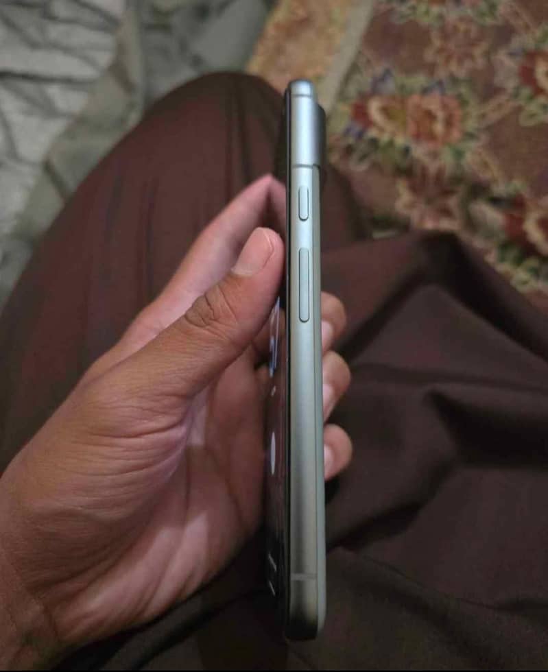 Google Pixel 8 6