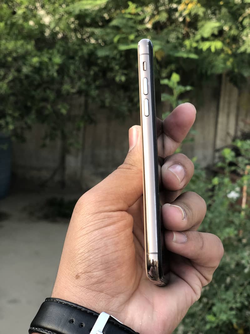 iPhone xs 6