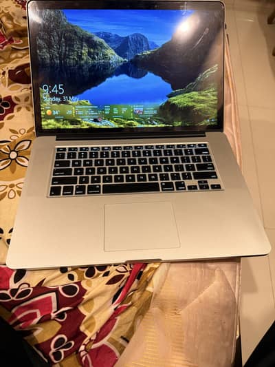 MacBook Pro 2014 core i7 16 gb ram and 256 gb 1.5 graphics card