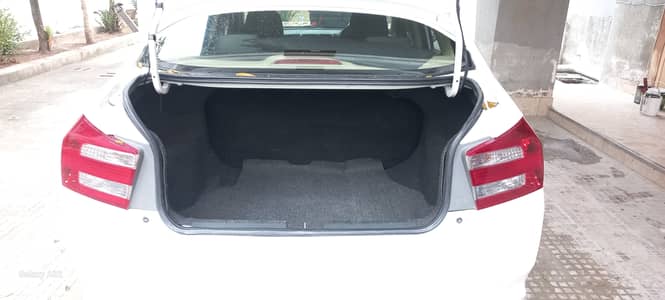Honda city prosmatic i-vtec 2019 full option