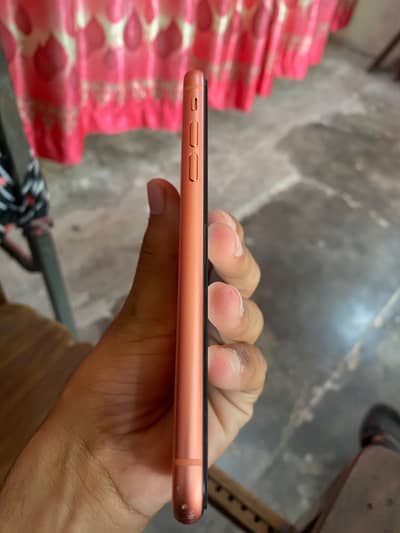 Apple iPhone XR