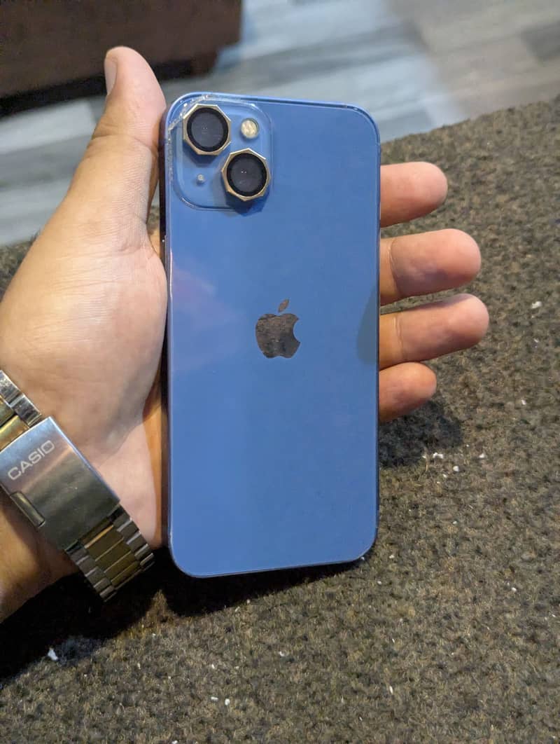Apple iPhone 13 3
