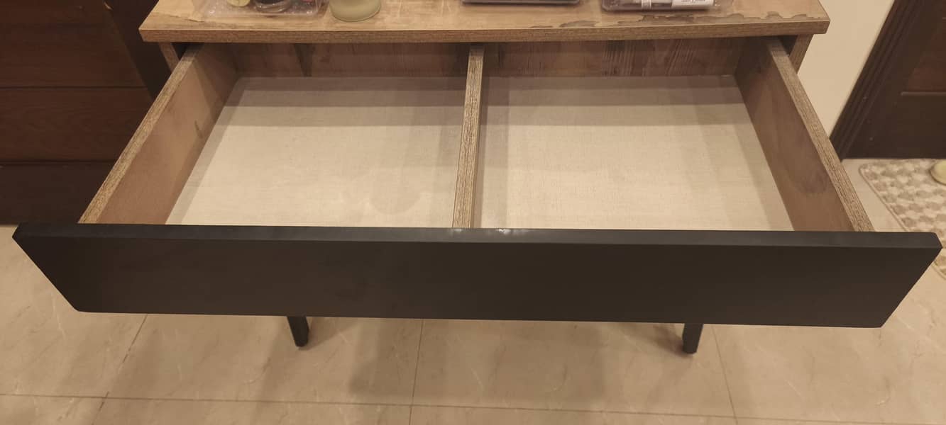 study table 10/10 condition 5