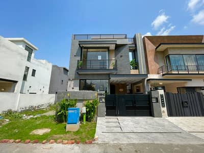5 Marla House Available for Rent Prime Location