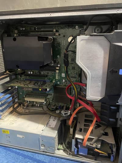 Intel Xeon t3600 1660 v3 with 2gb display card