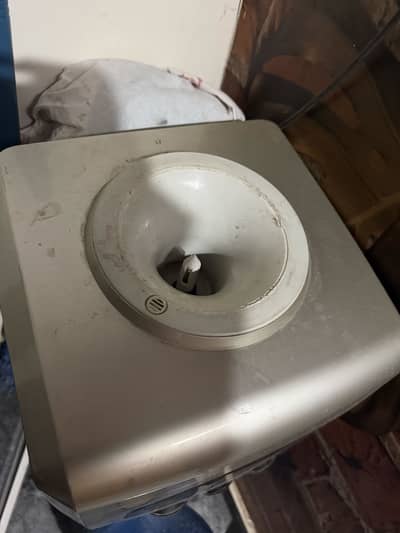 Water dispensor