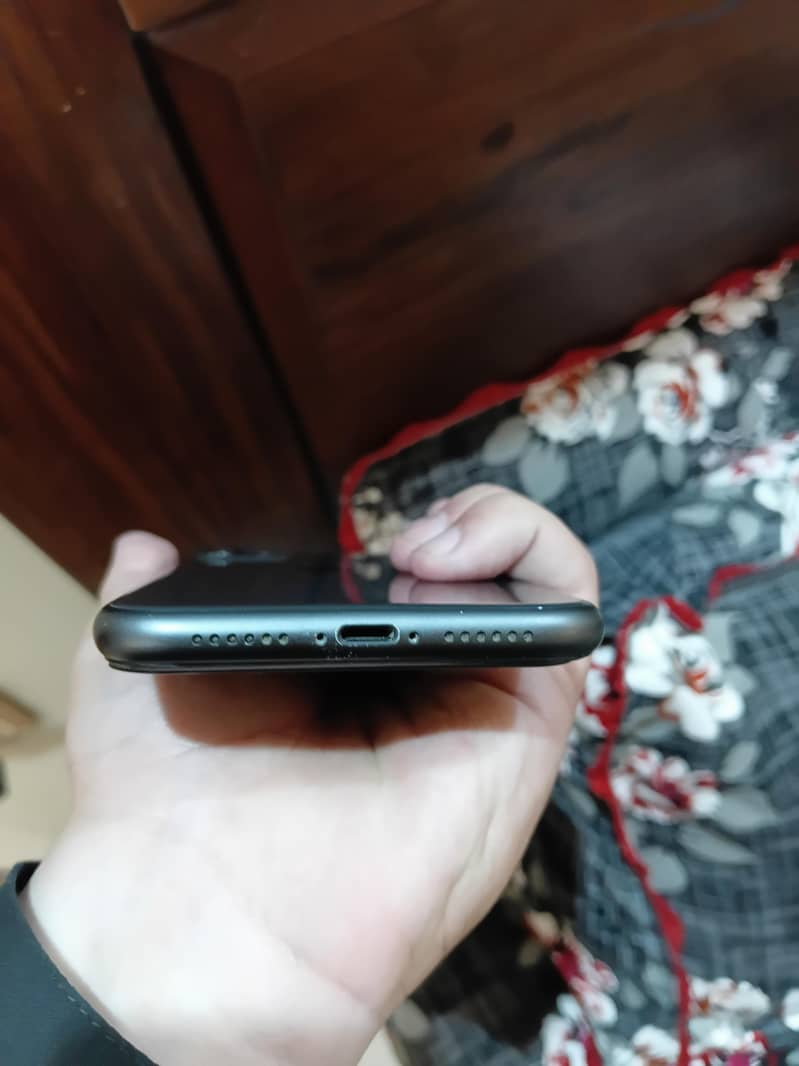 Apple iPhone 11 2