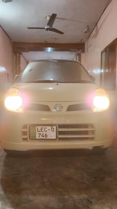Nissan Moco 2012