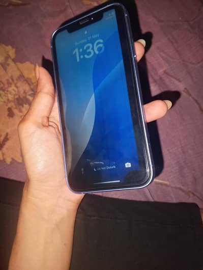 Apple iPhone 16