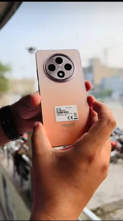 OPPO Reno12 f