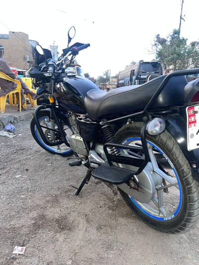 Suzuki GS 150