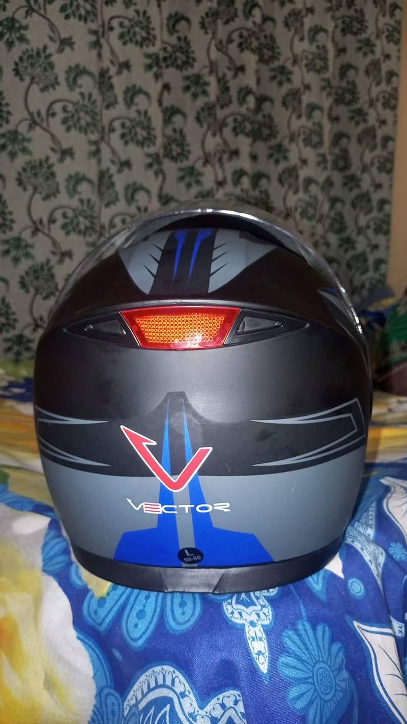 VECTOR HILMET 3
