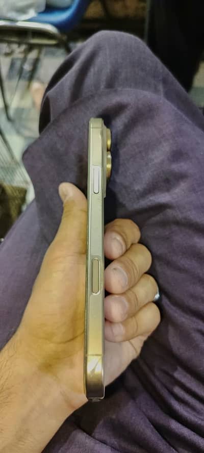 Apple iPhone 16 Pro Max
