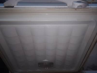 Wavers deep freezer