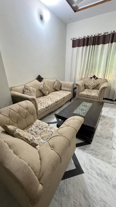 5 seater sofa clean condition (sale )