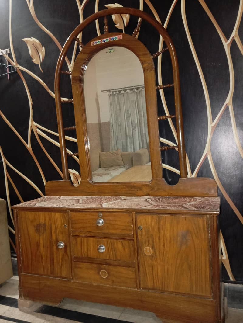 dressing table 1