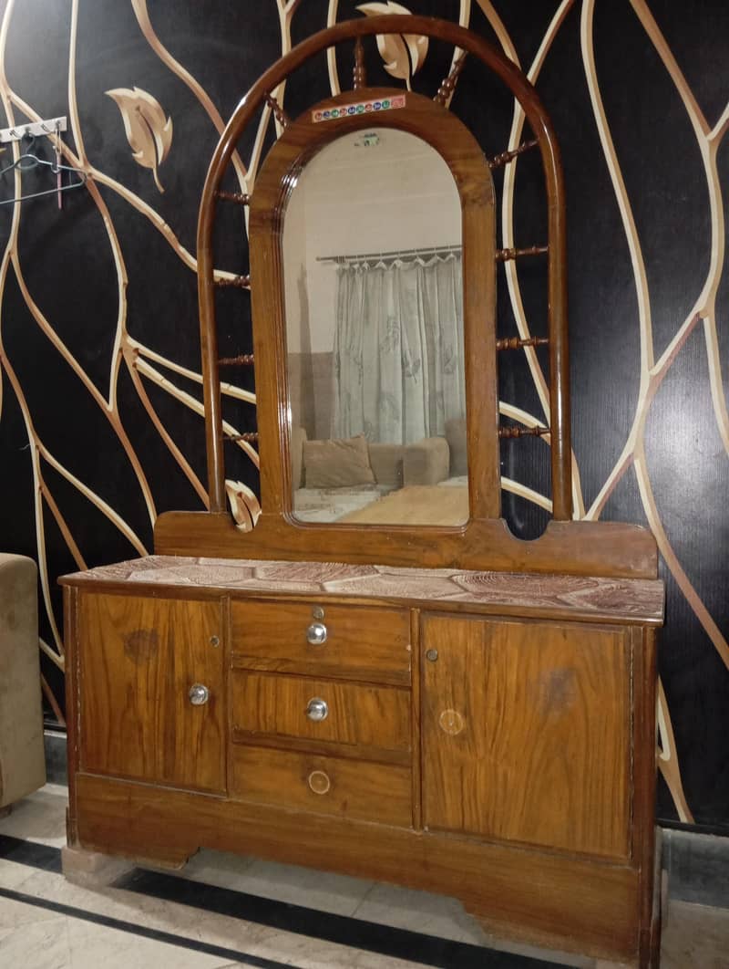 dressing table 2