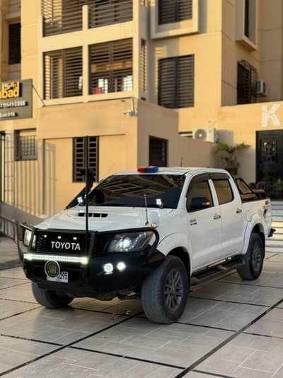 Toyota Hilux 2008/14 urjent sale