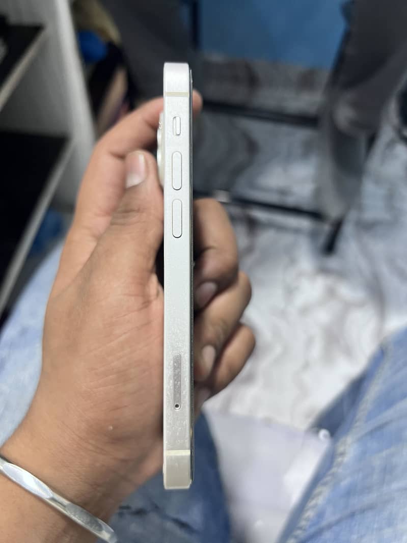 Apple iPhone 13 mini 2