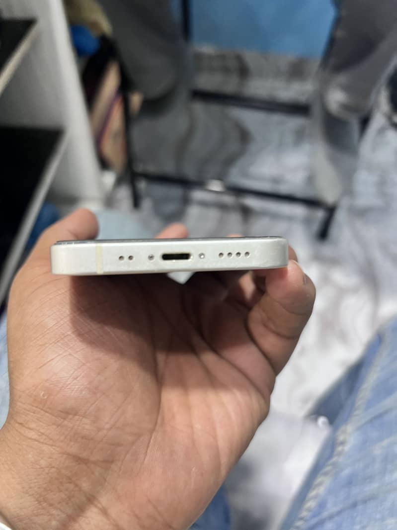 Apple iPhone 13 mini 3