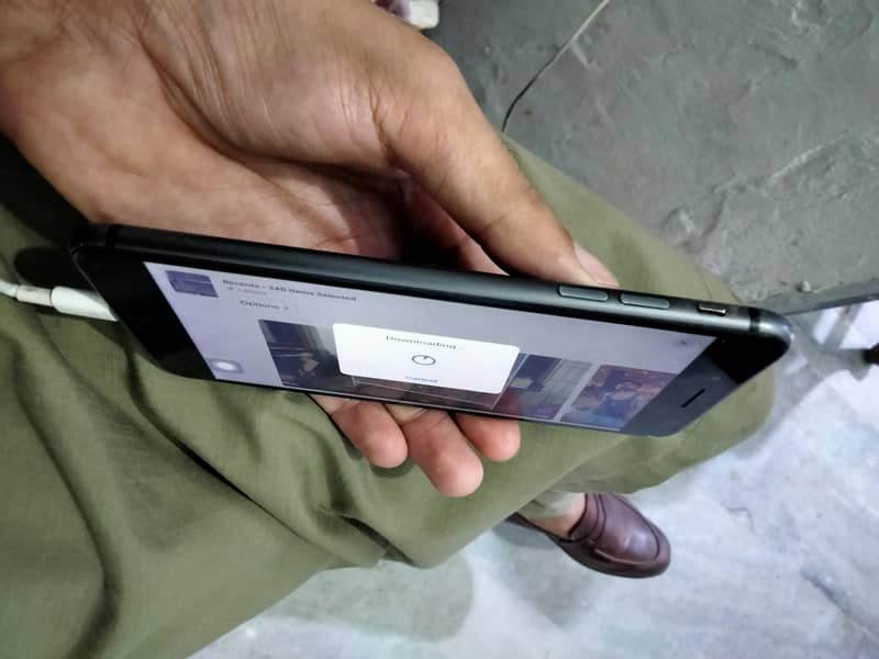 Apple iPhone 8 Plus 1