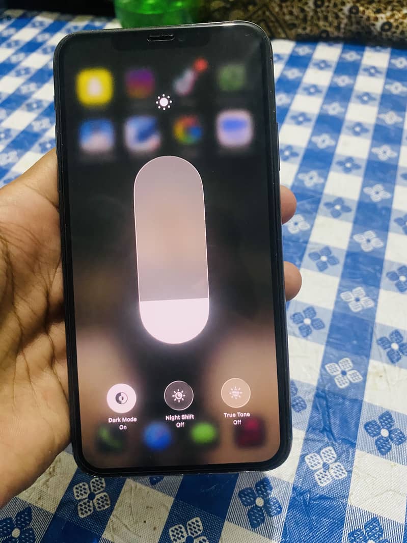 Apple iPhone 11 Pro Max 4