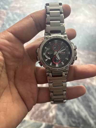 MT-G B1000D Solar & Bluetooth watch