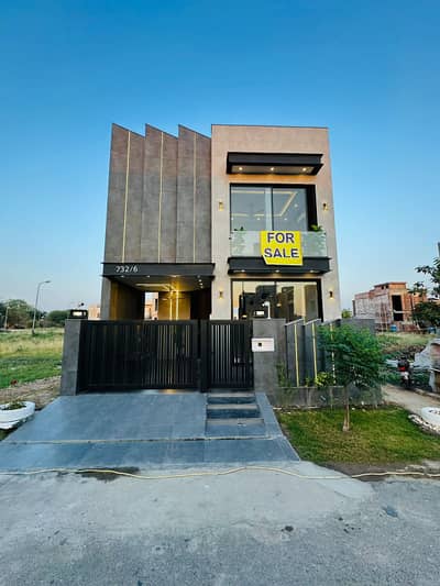 5 Marla House Available for Rent Prime Location