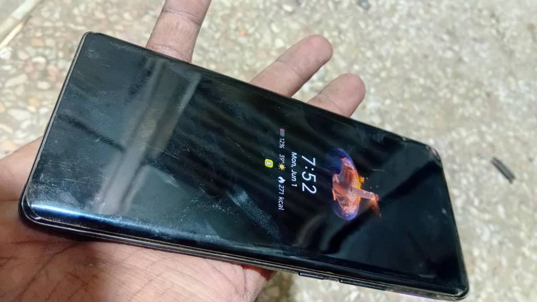 Tecno 6
