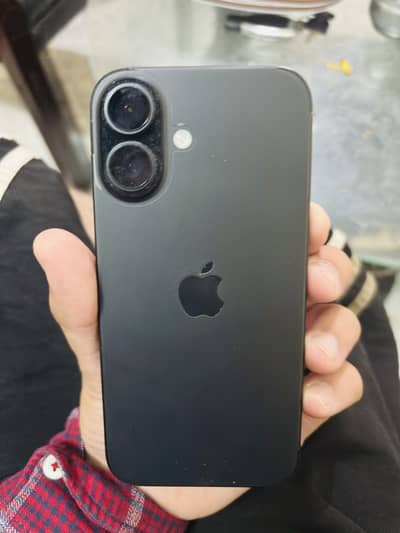 Apple iPhone 16
