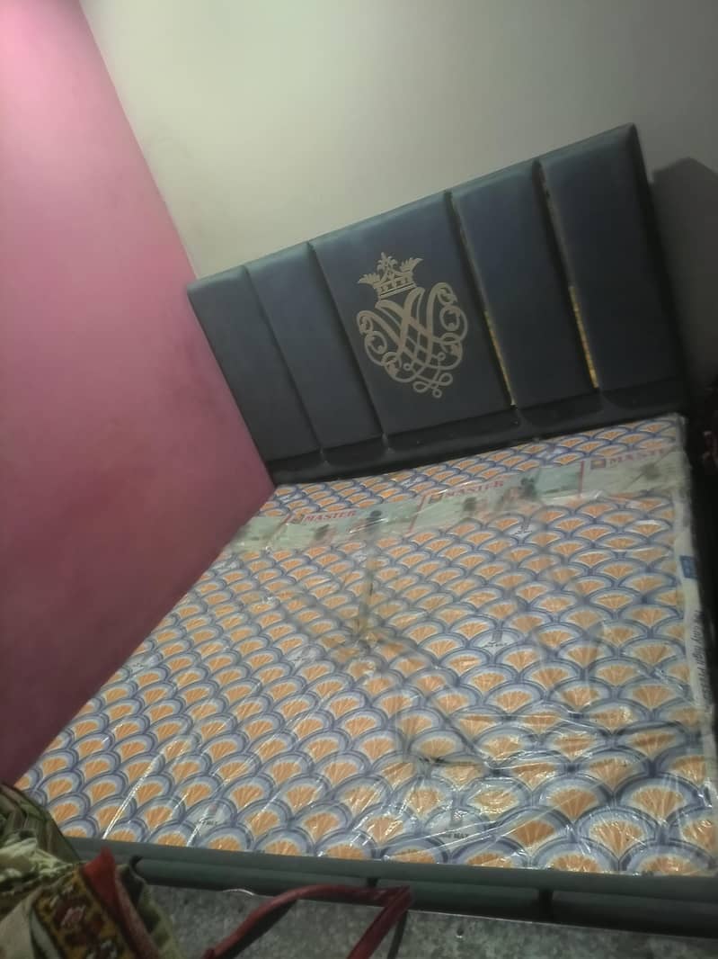 King bed 2