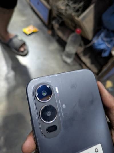 Itel city 200 Dabba charger sath ha